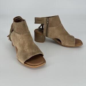 boc Shoes Womens Size 8M Taupe Suede Leather Peep Toe Block Heel Sandals Zip